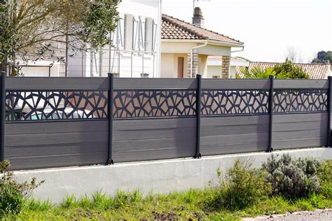 Comprehensive Guidelines On A Residential Modern Fence Design