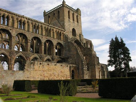 Jedburgh Abbey, Jedburgh, Scotland Derelict Buildings, Unusual ...