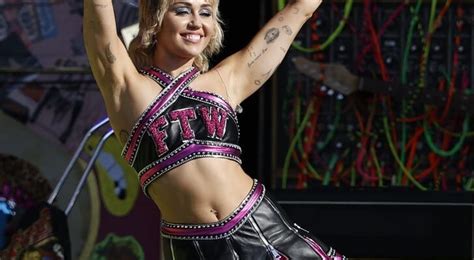 Miley Cyrus chokes up during Super Bowl performance | Our Today