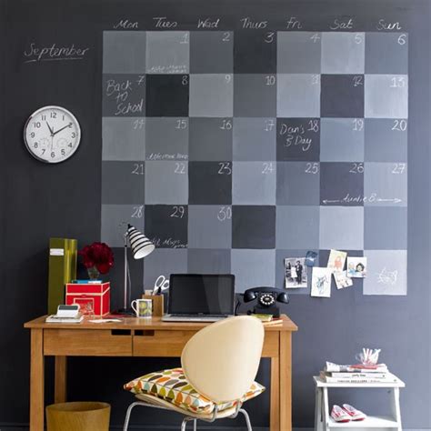 Feature Wall Friday: Chalkboard Calendar Feature Wall - Makely