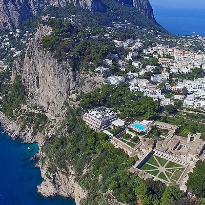 Hotel Luna Capri - Hotel with view of the Faraglioni