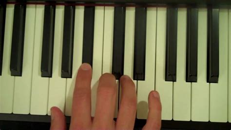 How To Play a G Minor Pentatonic Scale on Piano - YouTube