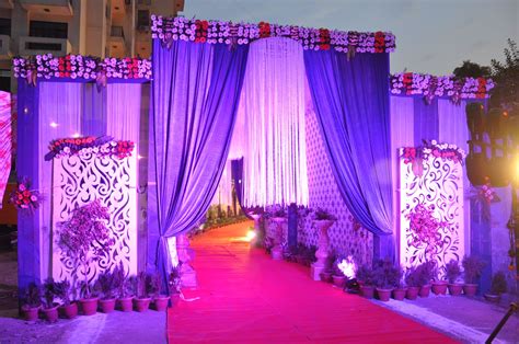 Elegant Wedding Gate Decor