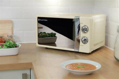 Best Small Microwave UK of [Feb 2023]