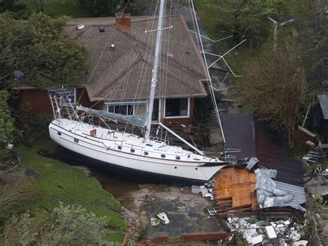 Photos: Flooding, damage left in wake of Hurricane Florence | MPR News