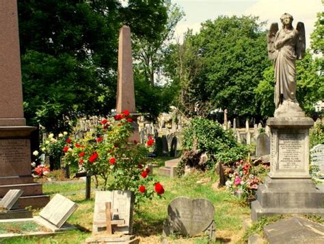 Visiting Kensal Green Cemetery In London The Travelers Way