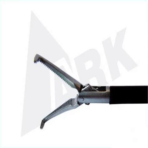 ARK Ss Right Angle Dissecting Forceps at best price in Ahmedabad | ID ...