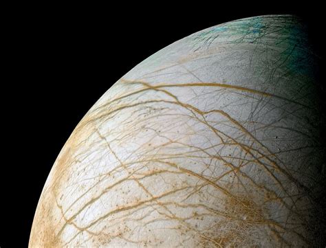 Hydrogen Peroxide Could Feed Life on Europa - Universe Today