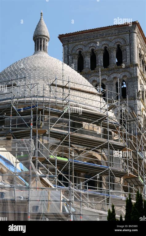 Angouleme cathedral hi-res stock photography and images - Alamy