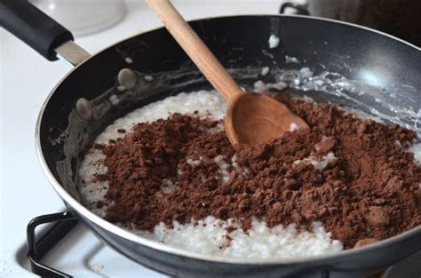 Champorado (Filipino Chocolate Rice Pudding) Recipe - Hungry Huy ...