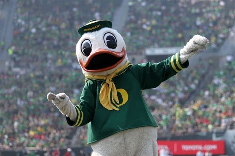 Not-very-scientific-study: Oregon Duck is the best mascot in college ...