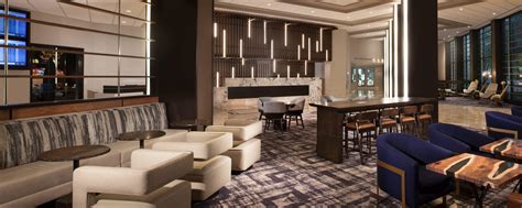 DFW hotel shuttle & parking | Dallas Fort Worth Airport Marriott