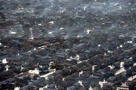 Makoko, a Floating Slum in Nigeria | Amusing Planet