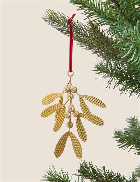 Gold Hanging Mistletoe Decoration