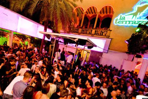 Barcelona Clubs: 5 Places to Experience the City's Best Nightlife ...