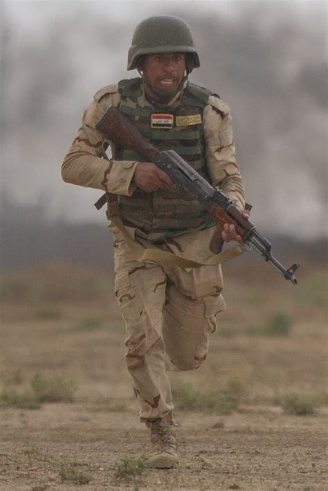 DVIDS - Images - Iraqi soldier runs for cover during training [Image 3 ...