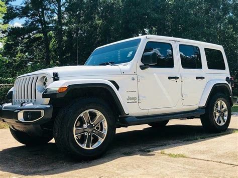 Jeep Wrangler JL Sahara 4 Door (White) = IDR 2.300.000.000 – Dealerjeep.com