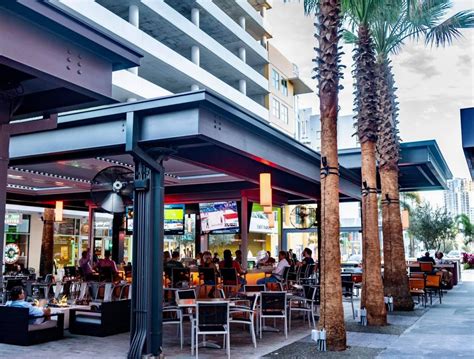 Best Restaurants in Channelside and on Water Street