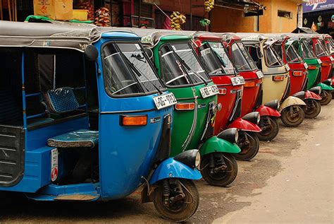 Todo sobre los tuk-tuks, el medio de transporte Sri Lanka