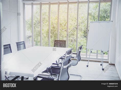 Business Office Image & Photo (Free Trial) | Bigstock