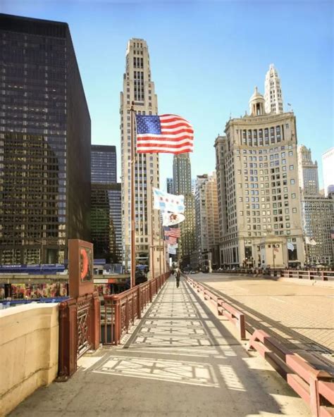 Six Best Attractions in Chicago - Things To Do In Chicago