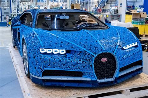 LEGO Bugatti Chiron XXL: Dokumentation bei Kabel eins – zusammengebaut