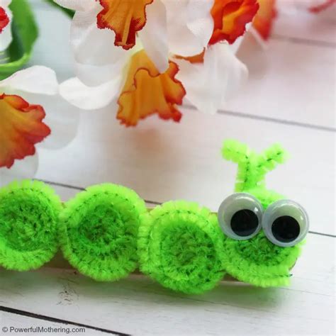 Pipe Cleaner Inchworm Craft