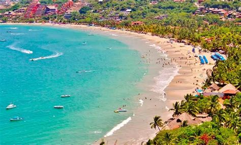 Zihuatanejo's La Ropa beach earns Blue Flag designation