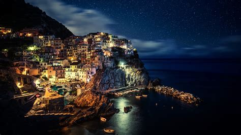 © Beautiful Places on Earth: Manarola Night Wallpaper