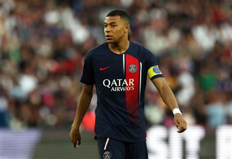 Mbappé tells PSG he will leave when contract ends in 2024