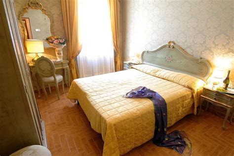 Hotel Canal in Venice: Find Hotel Reviews, Rooms, and Prices on Hotels.com