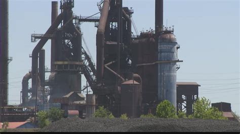 Granite City steel workers react to potential mill shutdown - YouTube