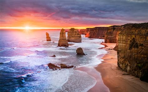 Twelve Apostles, Great Ocean Road :: Victoria, Australia — Hans Mast