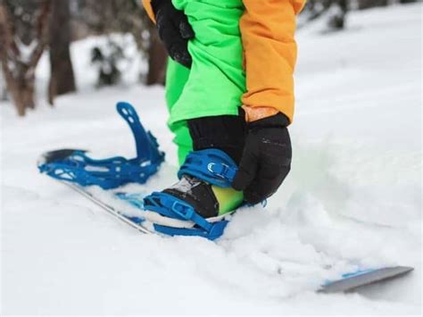 How Tight Should Snowboard Bindings Be? (Answered)