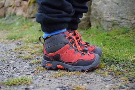 Keen Pagosa Kid's Hiking Boots Review - Potty Adventures | Kids hiking ...