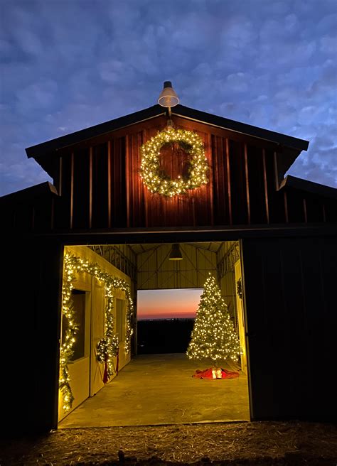 How to Decorate your Barn for Christmas — Thermaland Oaks | Classic ...