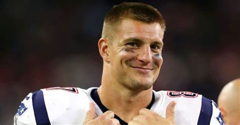 Sources Close To Patriots Believe Gronk Will End Retirement To Rejoin ...