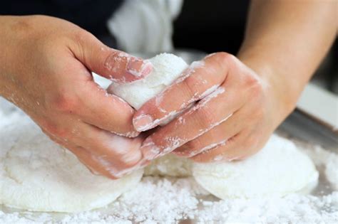 How to Make Mochi with a Stand Mixer (Homemade Mochi) お餅の作り方 • Just One ...