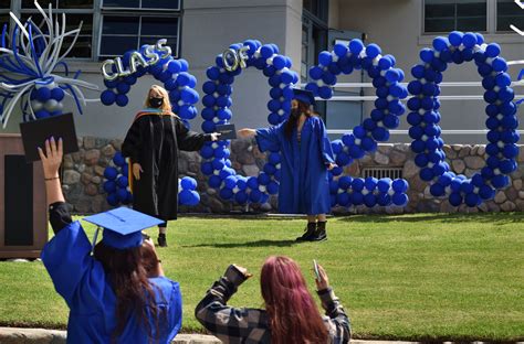 Graduates find joy amid struggle at Serra High, Bridges Community Day ...