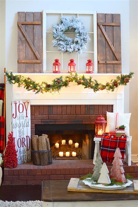 35 Christmas Mantel Decorations - Ideas for Holiday Fireplace Mantel ...