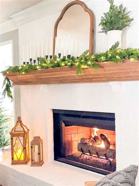 Winter Fireplace Mantel Decor That Lasts Past the Holiday Season - Your ...