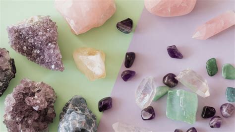 Everything You Need To Know About Using Healing Stones – Brett Larkin Yoga