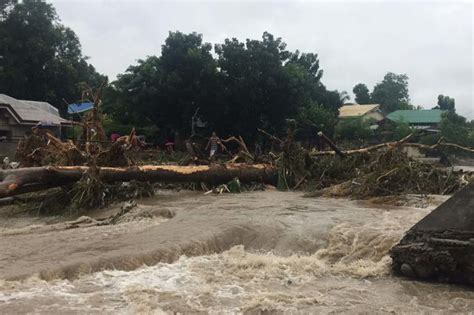 Malakas na ulan, baha, landslide, nagbabadya sa ilang bahagi ng Visayas ...