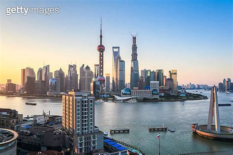 shanghai skyline in sunrise 이미지 (474178481) - 게티이미지뱅크