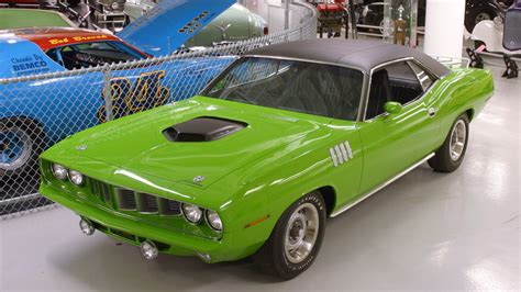 Here's How Fast A 1971 Plymouth Hemi Cuda Really Is