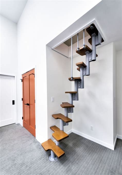 Small space staircase