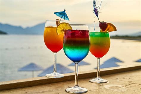 Beach Cocktail Recipes to Make Your Vacation Perfect