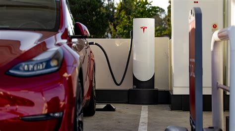 GM’s Electric Vehicles Will Use Tesla’s Charging Network - The New York ...