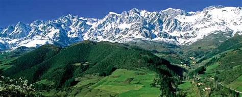 Cantabrian Mountains Range & Picos de Europa National Park