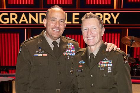 Craig Morgan Enlists in Army Reserve Live Onstage at Grand Ole Opry